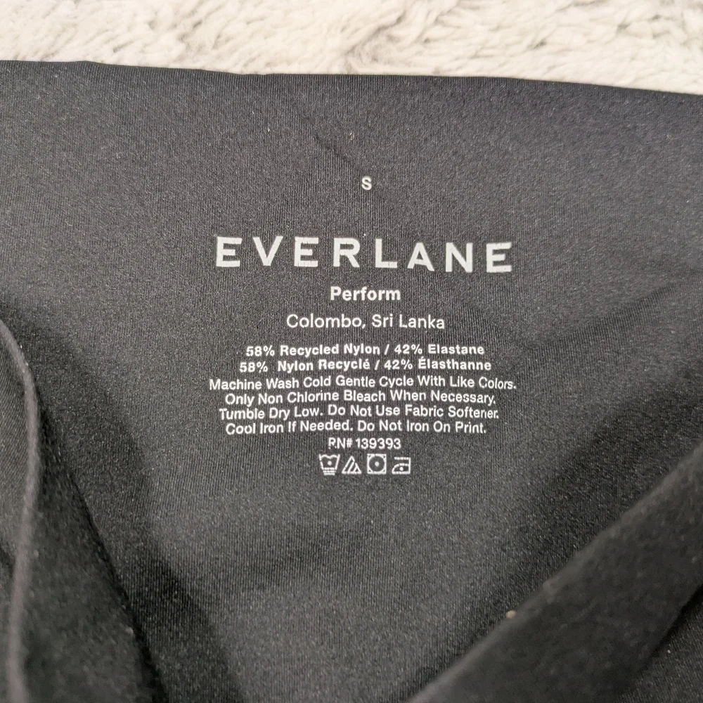 Everlane Shorts Women's S Black Perform Bike High Rise Yoga Light Compression 8”